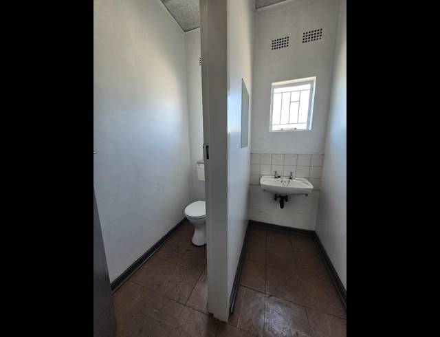649M² WAREHOUSE TO LET IN WADEVILLE
